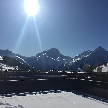 4 Personnes Aux Pieds Des Pistes Le Champame Wifi Netflix